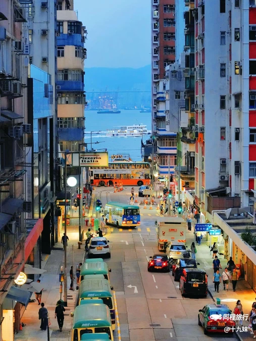 军器厂街 - 香港特别行政区旅游