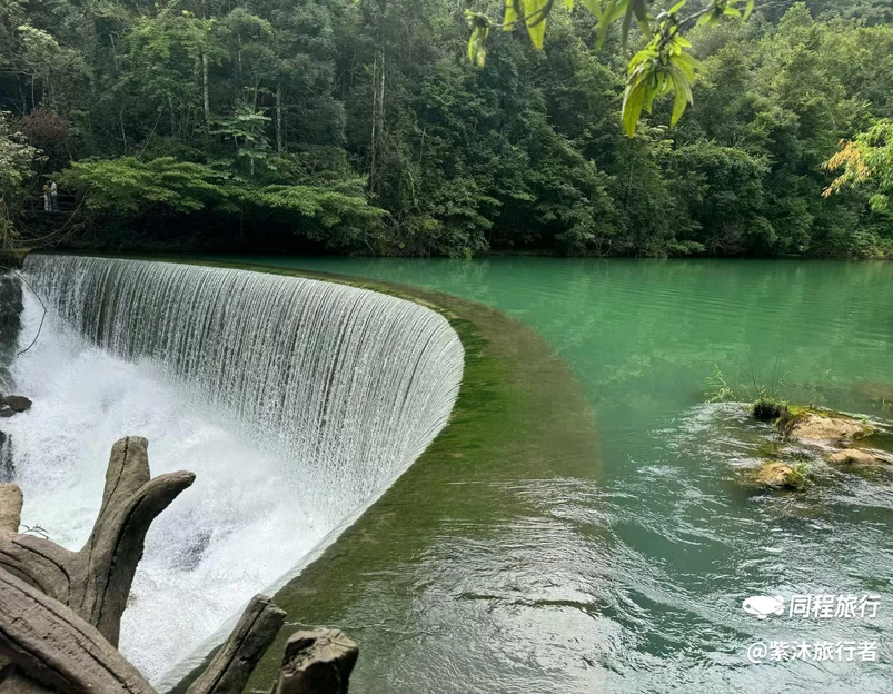 卧龙潭瀑布 - 黔南布依族苗族自治州旅游 1