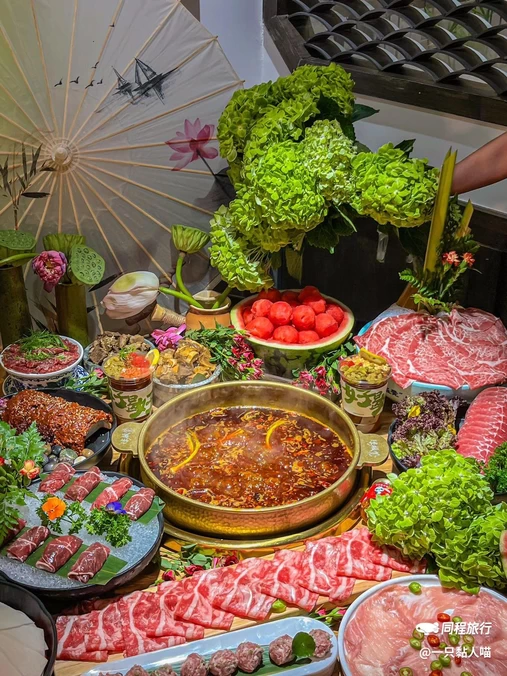 矮板凳老火锅(宽窄巷子店) - 成都市旅游