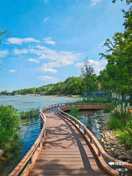 凌波门东湖观景点 - 武汉市旅游