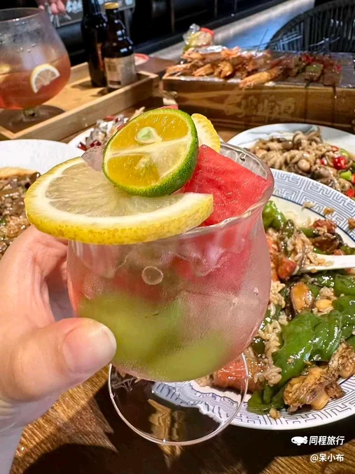 金碧辉煌海鲜烧烤啤酒厂(大连旗舰店) - 大连市旅游