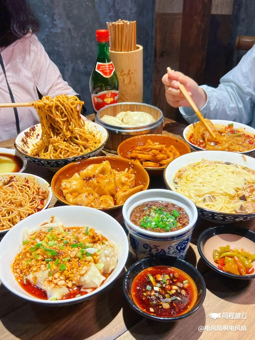铜井巷成都名小吃 - 成都市旅游