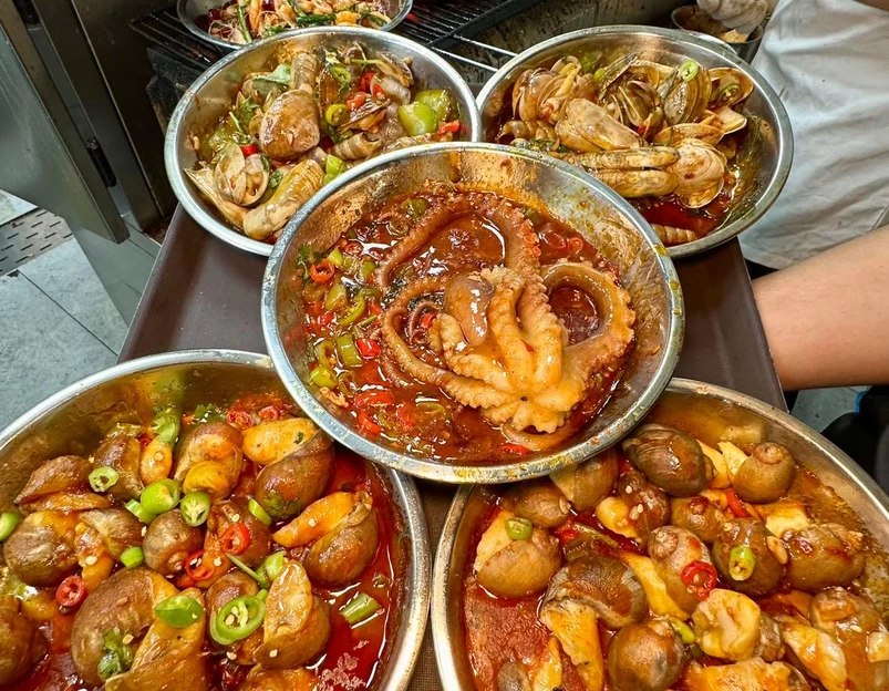 小青年烧烤大排档·鲜货现烤(锦霞南园店) - 大连旅游 1