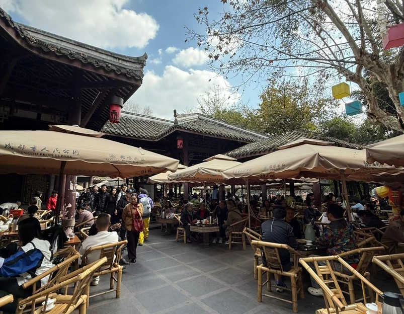 鹤鸣老戏台(人民公园店) - 成都旅游 1