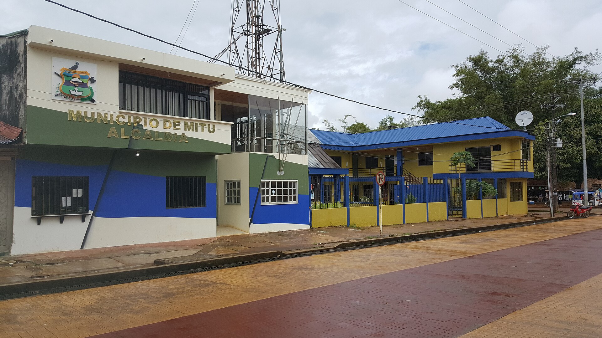 Fabio Alberto Leon Bentley Airport