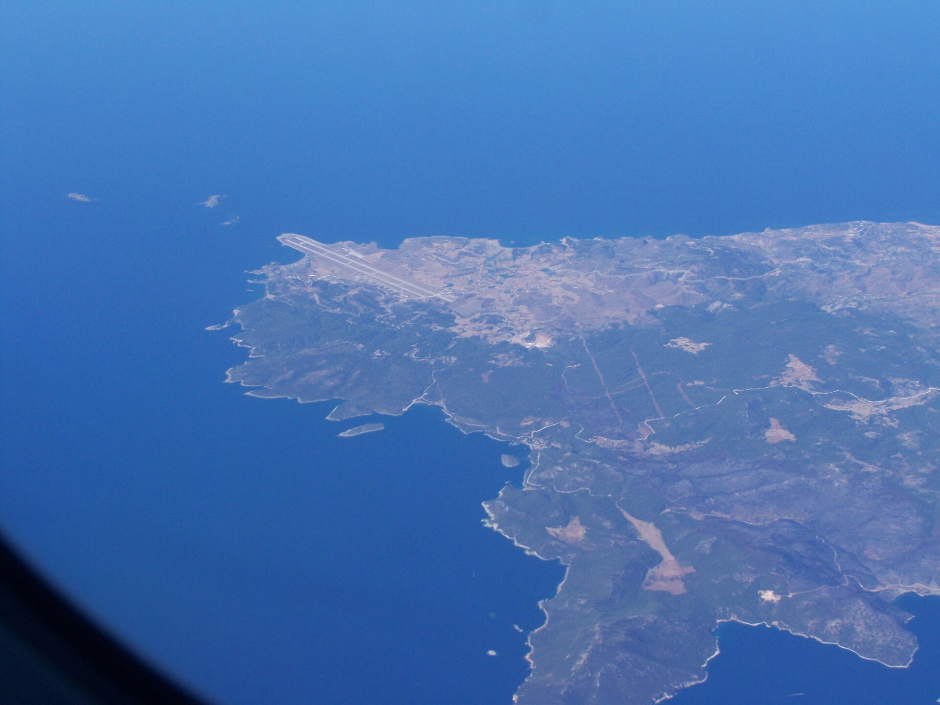 Skiros Airport