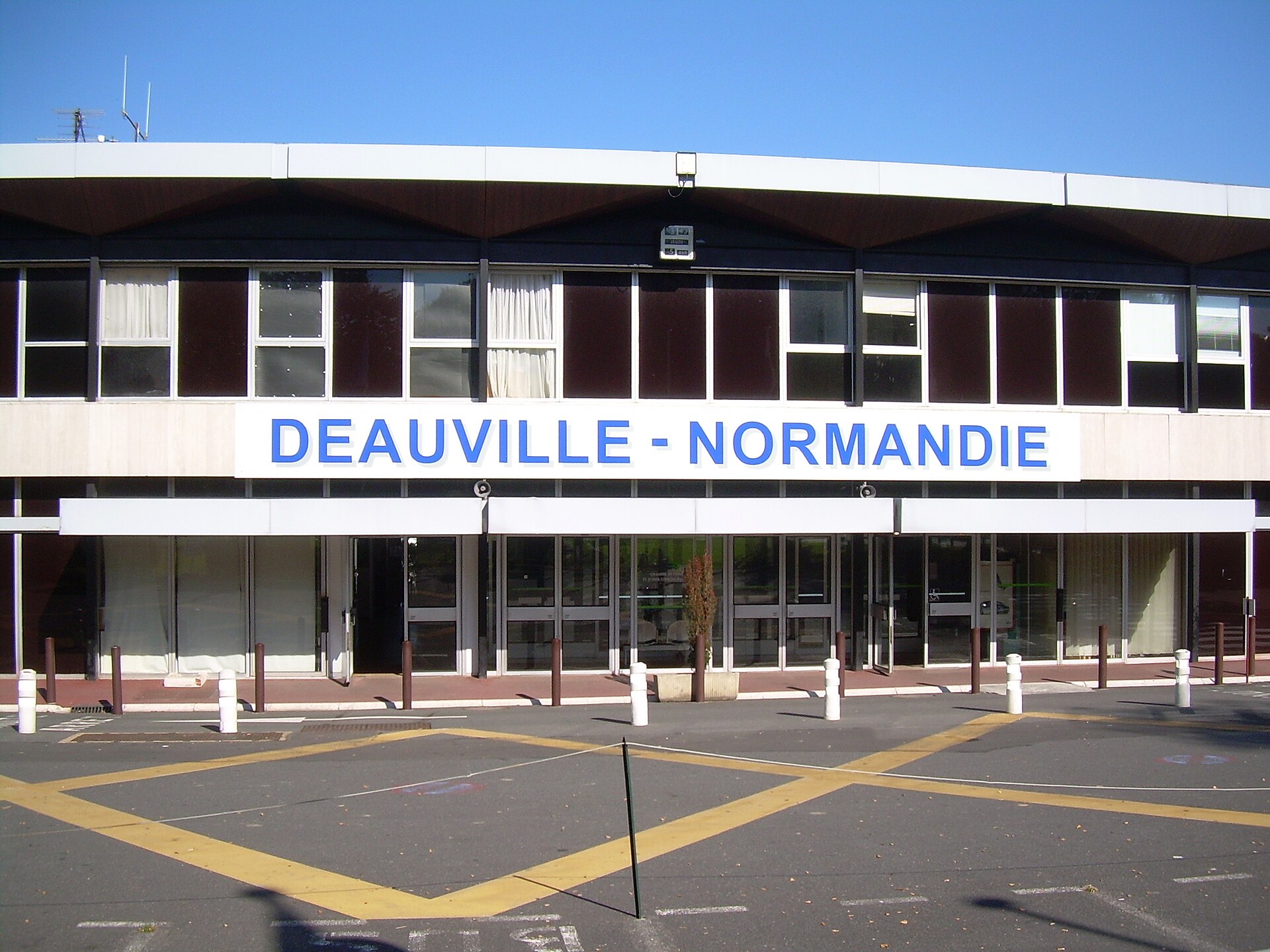 Deauville Normandie airport