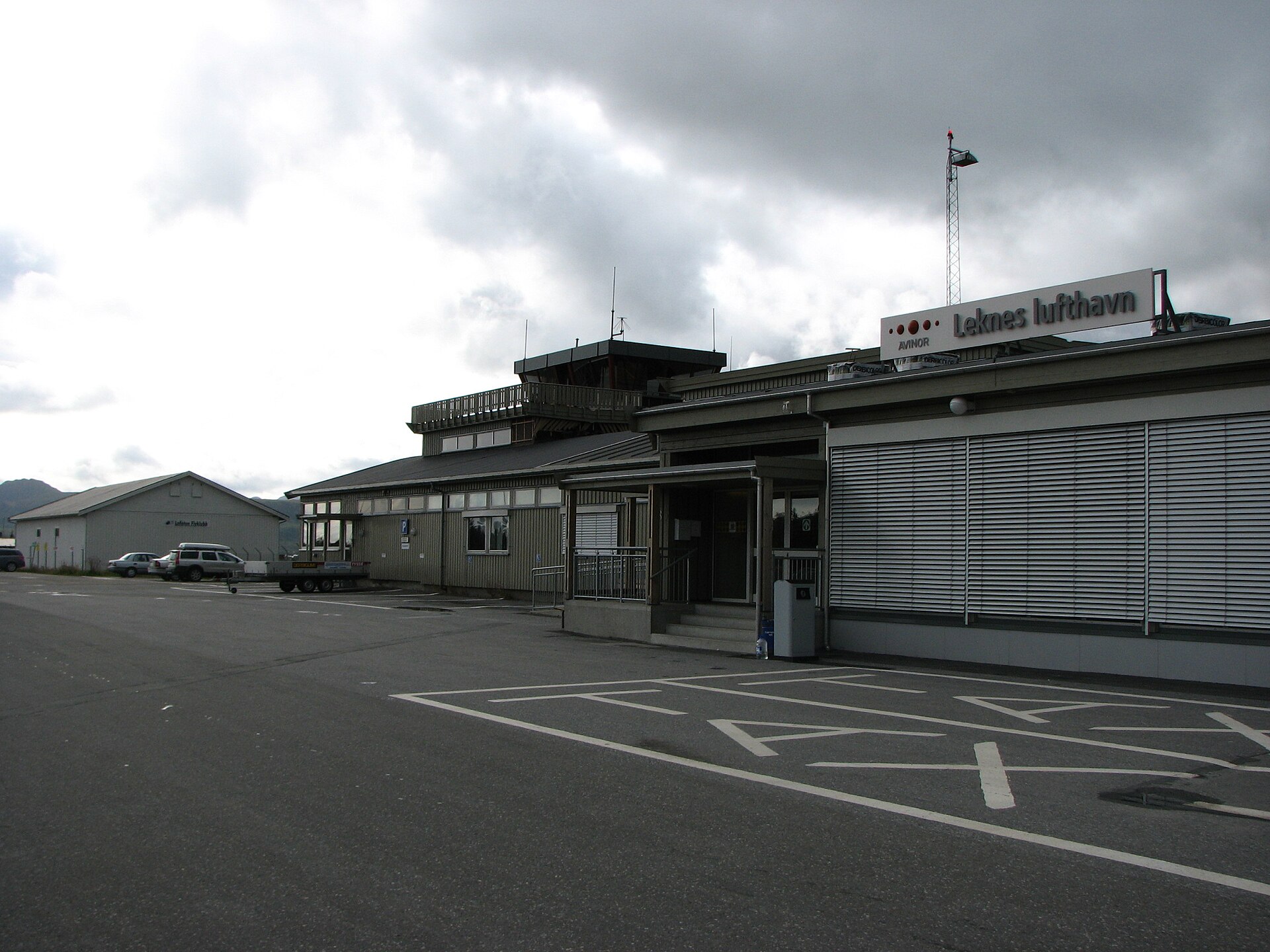 Leknes Airport