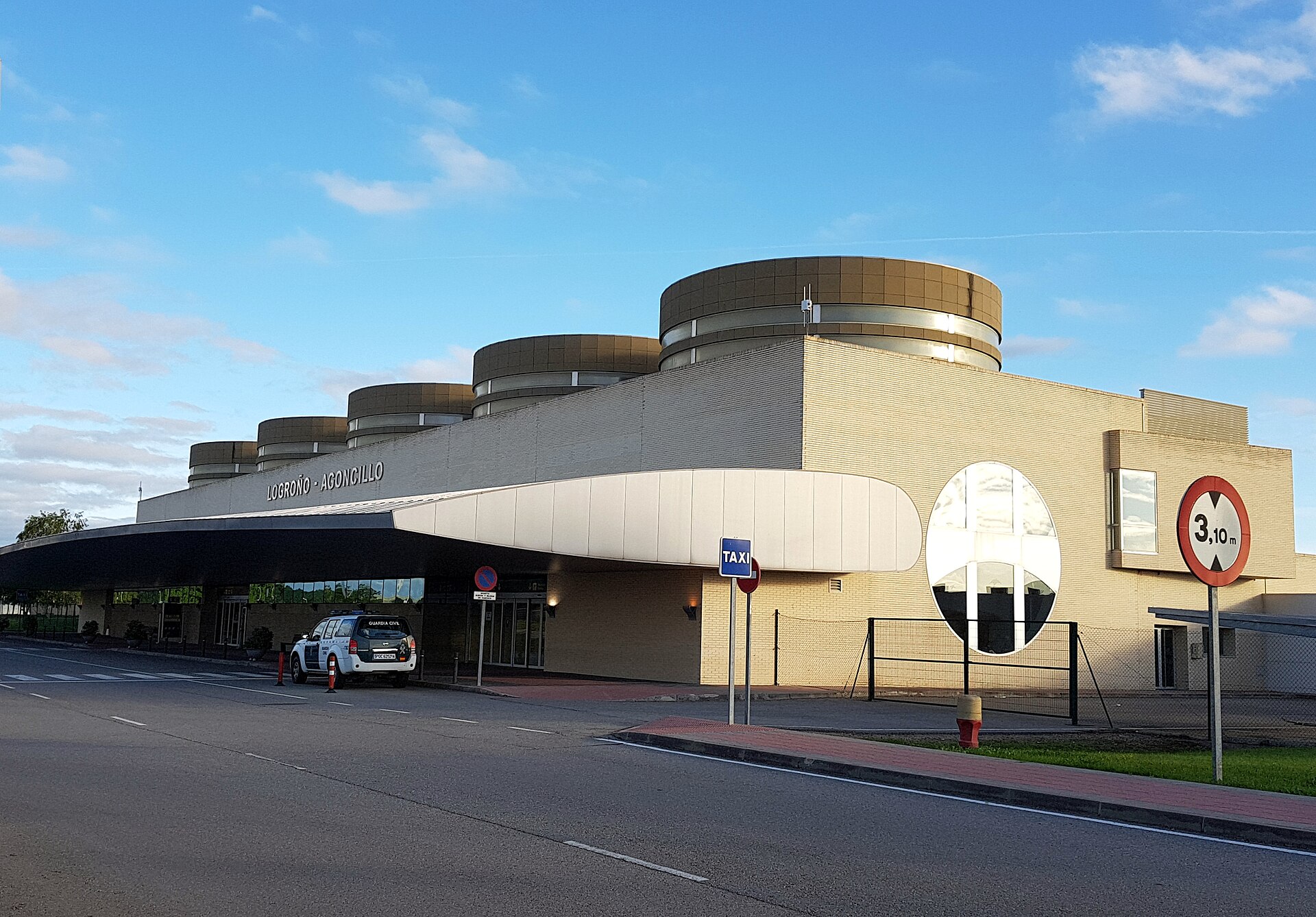 Logroño-Agoncillo Airport