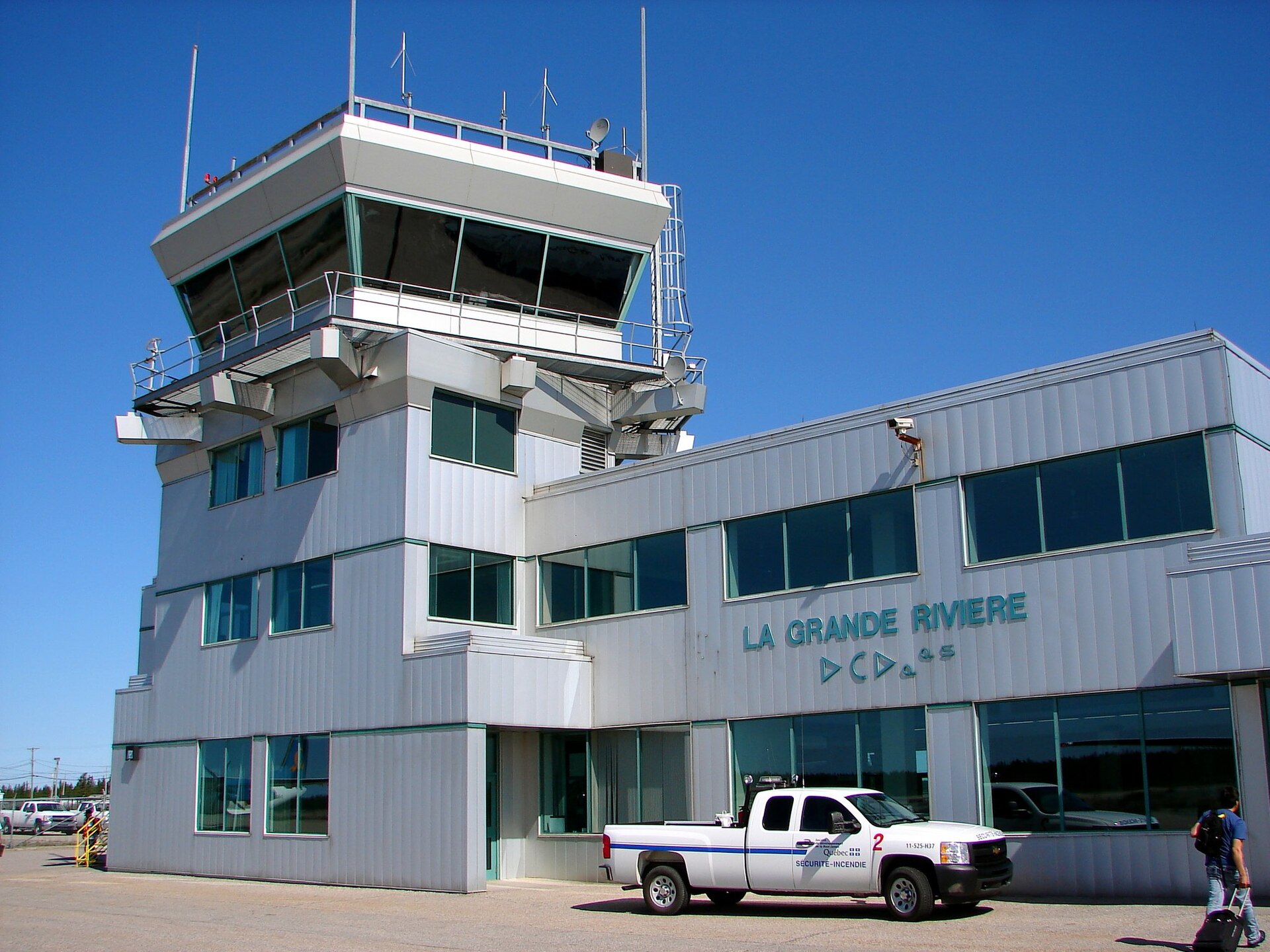 La Grande Rivière Airport