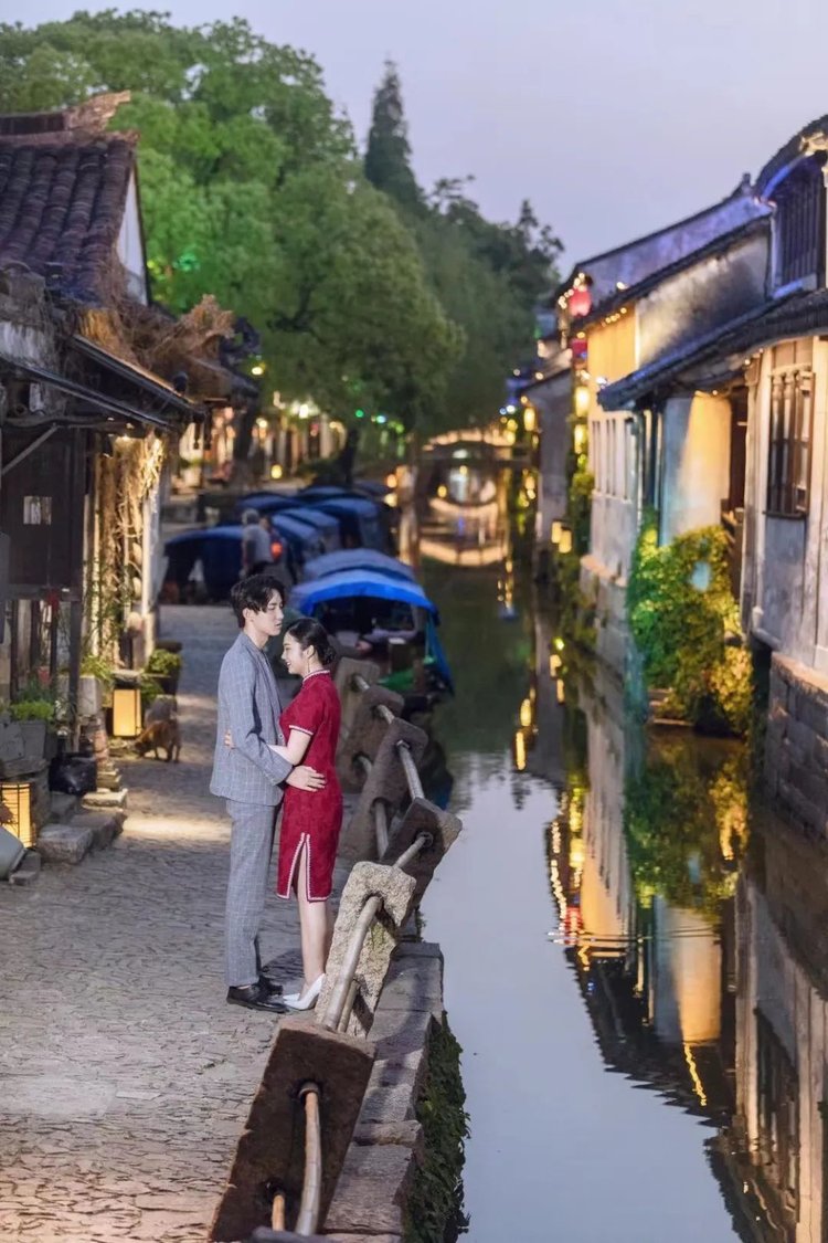 周庄古镇｜盈盈一水间，愈夜愈周庄 - 周庄游记攻略【同程旅游攻略】