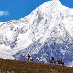 贡嘎雪山