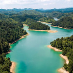 长顺县杜鹃湖风景区