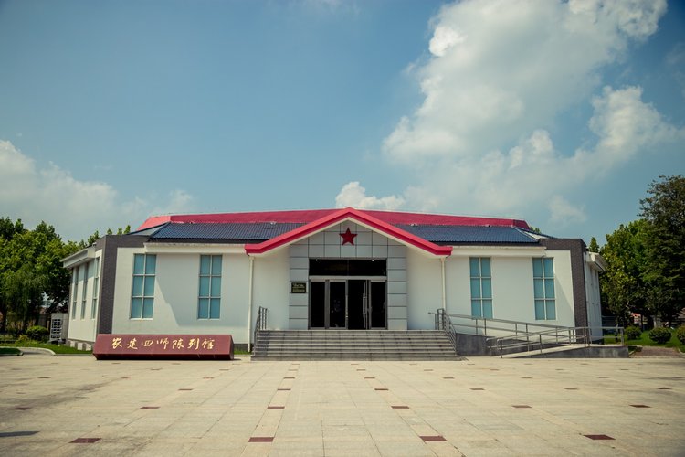 历史,整个陈列馆分为三个展区,分别为"历经沧桑,屯垦戍边""上下求索