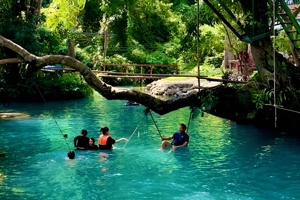 9天8晚·万象/琅勃拉邦/万荣/西双版纳