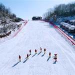 襄阳横冲国际滑雪场
