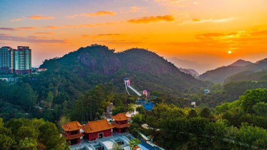 景区相册紫莲森林度假村aaaa景区览紫莲胜景,玩山水无限景点地址:广东