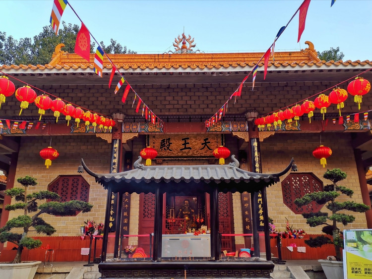 去弘法寺祈福吧!