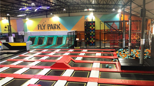 flypark蹦床公园