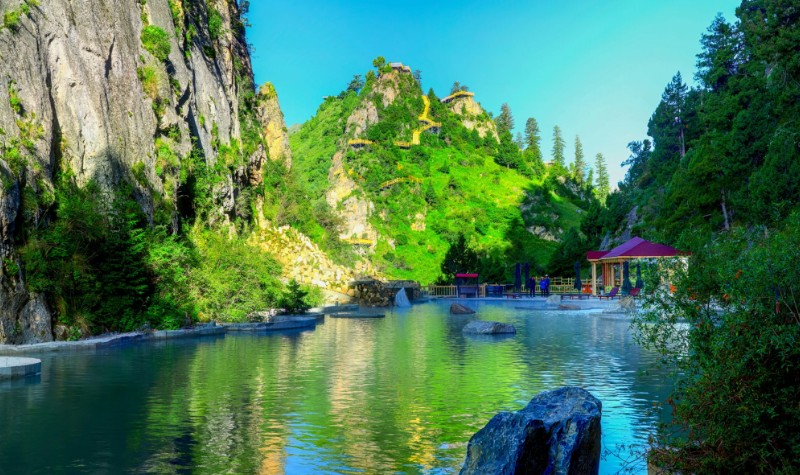 河它温泉谷若尔盖花湖温泉谷