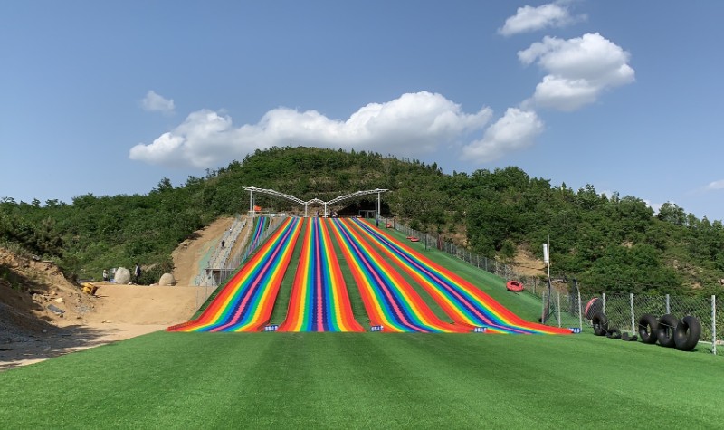 八楼村彩虹滑道
