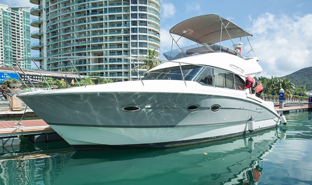 三亚游艇租赁蓝骑士游艇会
