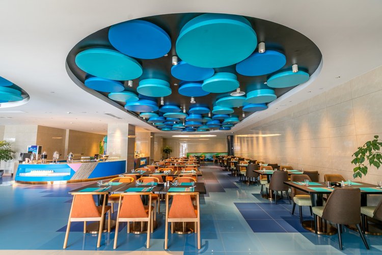 一座城堡】我们在这里的两天,都在水晶全日自助餐厅吃的,不得不说早餐