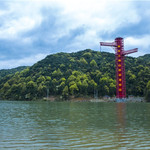 三角山旅游度假区勇者蹦极