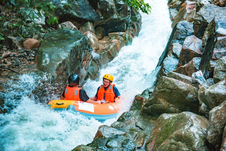【桐庐山湾湾验客】——我们的绿色自由游玩的重点当然是山湾湾漂流