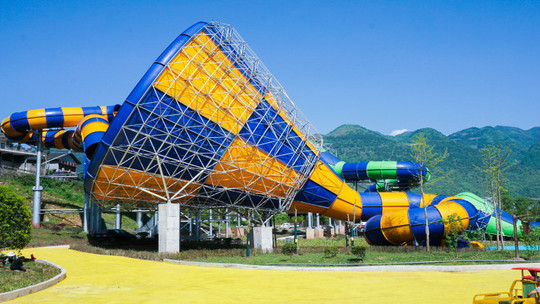 毕兹卡水乐园