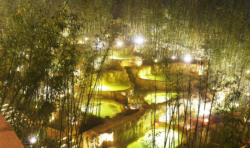 嗅着竹子的清香,泡着惬意的温泉景点地址:重庆北碚区澄江镇运河南路1