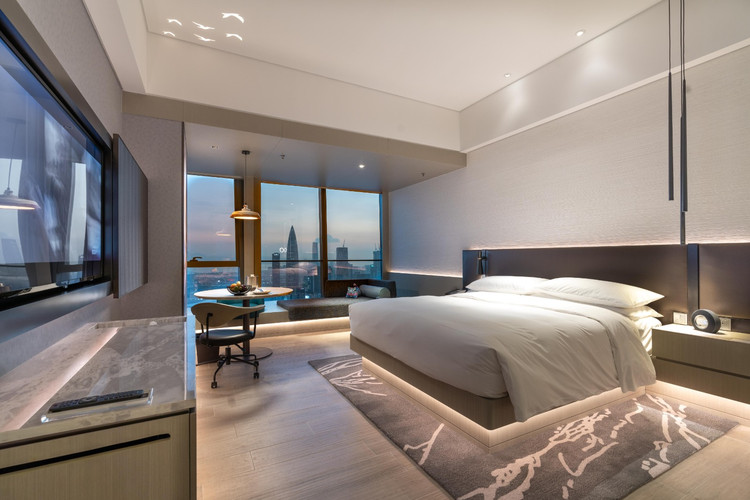 情迷深圳湾,我与万丽酒店的初相遇