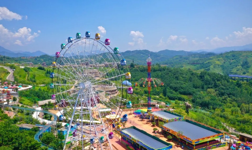 白鹿原影视城欢乐世界