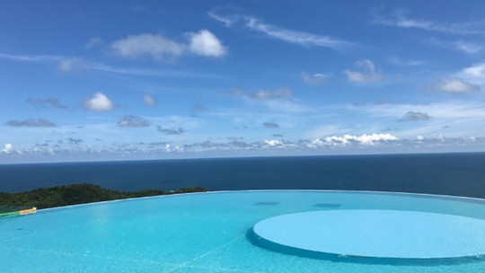 沐舍酒店高空天际泳池