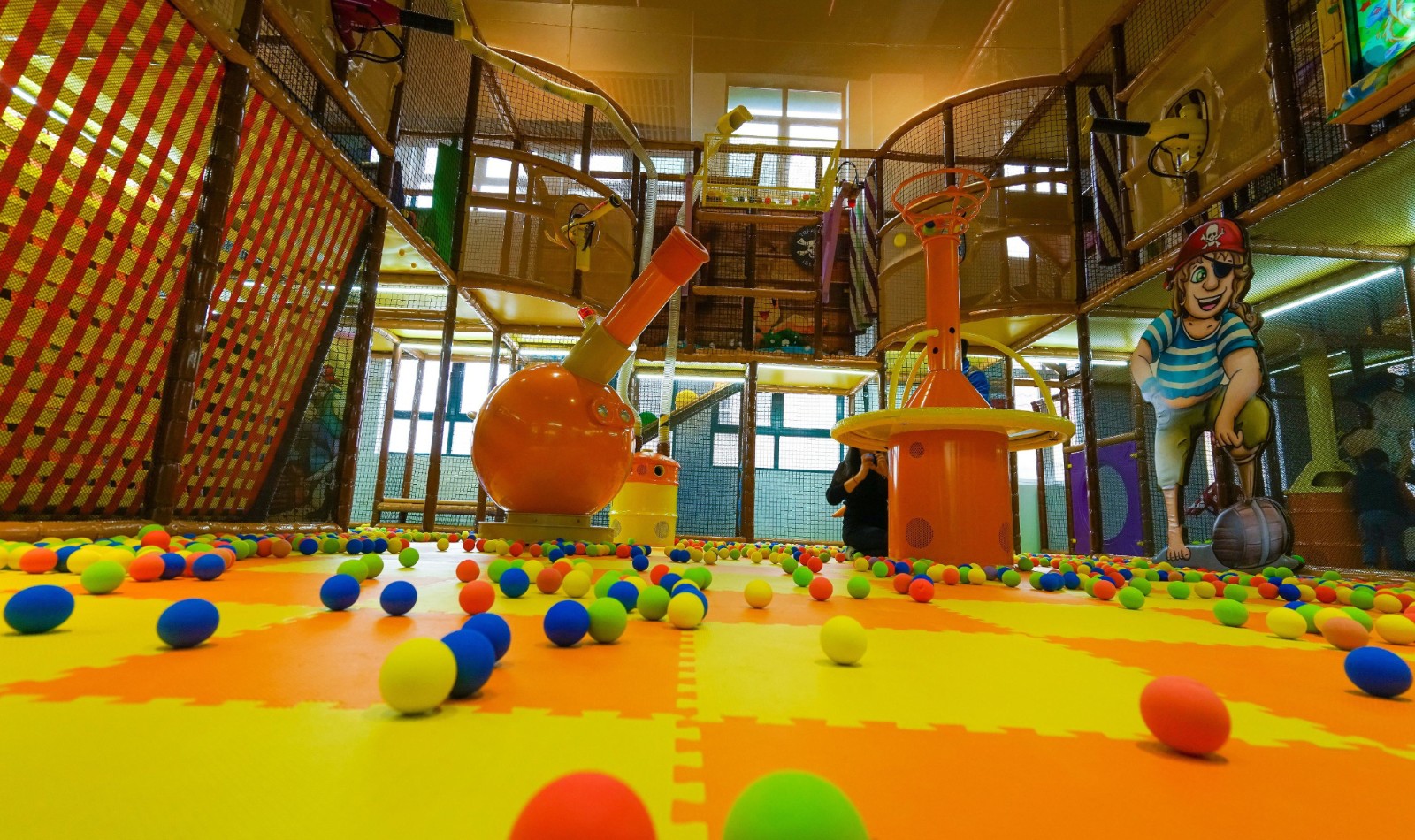 蒙特利亲子乐园