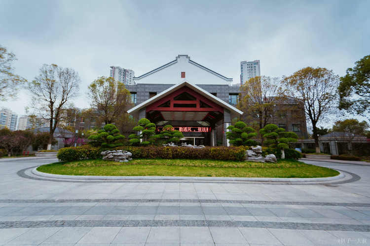 我们这次住在盐城水城酒店,价位在400上下,酒店位置和服